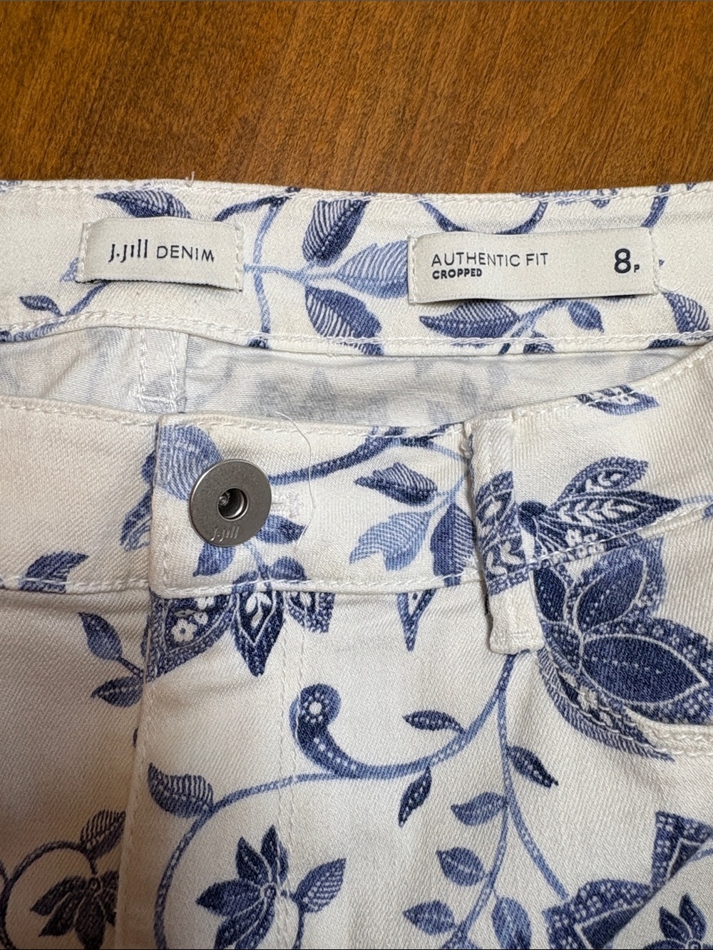 J.Jill Denim White Cropped Pants with Blue Floral Print, 8P - Picture 2 of 8
